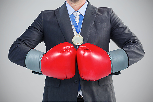 포토 JPG 해외이미지 무료이미지 남자 비즈니스 한명 정장 상반신 성인 앞모습 30대 경쟁 권투글러브 비즈니스맨 메달 성인남자한명만 해외202004 해외포토 1 옷 뷰포인트 컨셉 사람 장년 글러브 직장인 상_상패 남자한명만 성인남자만 파일형식 무료콘텐츠