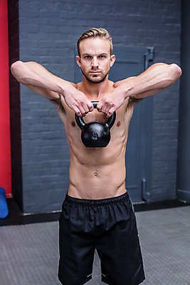 포토 JPG 해외이미지 서양인 외국인 백인 라이프스타일 웰빙 남자 근육 탈의 실내 건강 한명 20대 성인 운동복 운동 힘 헬스장 보디빌딩 보디빌더 체육관 근육질 케틀벨 성인남자한명만 크로스핏 해외202004 해외포토 1 옷 사람 인종 청년 내부 생활 헬스 몸매 남자한명만 성인남자만 파일형식