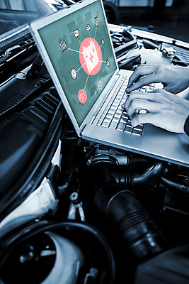 포토 JPG 해외이미지 직업 자동차 노동자 작업복 서기 사람없음 컴퓨터그래픽 노트북 컴퓨터 디지털 공책 타이핑 작업 작업실 기술자 무선전화기 서비스 엔진 정비공 공학 보닛 베터리 인터페이스 정비소 조작 차고 해외202004 해외포토 옷 교육 육상교통 모션 문구용품 그래픽 전자제품 전화기 파일형식