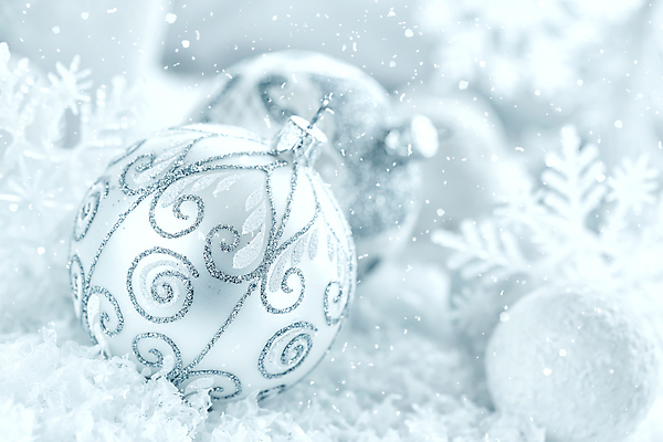 포토 JPG 해외이미지 디자인 백그라운드 크리스마스 겨울 공 새로움 사람없음 장식 빛 축제 장식볼 흰색 축하 눈송이 우아함 은색 12월 묘사 해외202004 해외포토 계절 기념일 컬러 컨셉 눈_날씨 날짜 파일형식