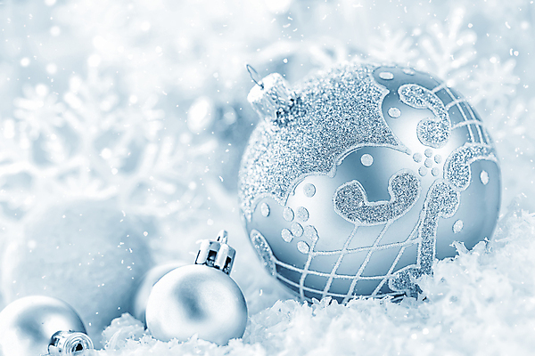 포토 JPG 해외이미지 계절 크리스마스 겨울 공 새로움 기념 매달리기 선물 사람없음 장식 빛 반짝임 축제 장식볼 흰색 눈송이 우아함 은색 12월 해외202004 해외포토 기념일 컬러 컨셉 모션 눈_날씨 날짜 파일형식