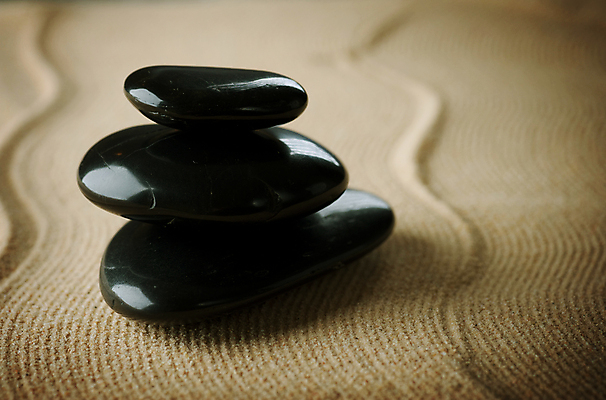 포토 JPG 해외이미지 백그라운드 컨셉 사람없음 쌓기 검은색 스파 조약돌 해외202004 해외포토 컬러 모션 돌_바위 파일형식