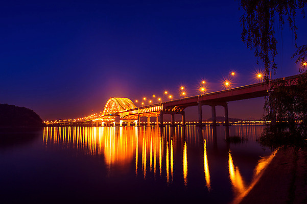 포토 JPG 해외이미지 무료이미지 야경 서울 한국 사람없음 야외 방화대교 해외202004 해외포토 아시아 다리_건축물 야간 파일형식 풍경_경치