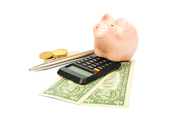 포토 JPG 해외이미지 돈 사람없음 금융 펜 달러 동전 저축 돼지저금통 계산기 해외202004 해외포토 문구용품 경제 필기구 장비 저금통 재산 파일형식