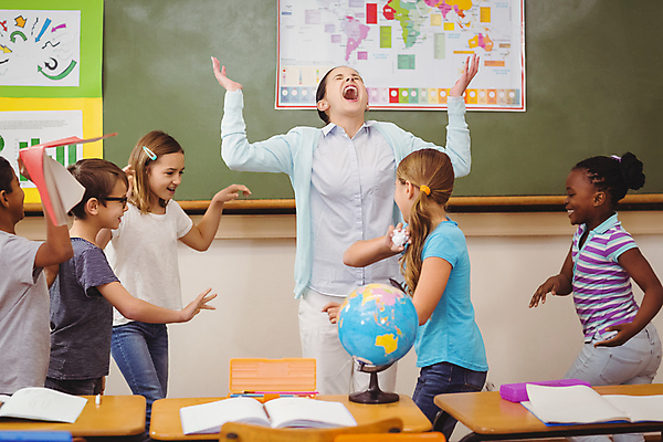 포토 JPG 해외이미지 백인 학생 여자 교육 남자 행복 어린이 의자 교실 학교 청소년 수업 스트레스 실내 초등학교 소년 여러명 학습 교사 칠판 가르침 좌절 책상 신학기 해외202004 해외포토 서양인 직업 감정 가구 다수 컨셉 사람 내부 파일형식