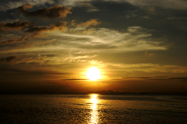 포토 JPG 해외이미지 구름 무료이미지 하늘 풍경 사람없음 야외 햇빛 태양 일출 일몰 해외202004 해외포토 자연요소 노을 파일형식 무료콘텐츠