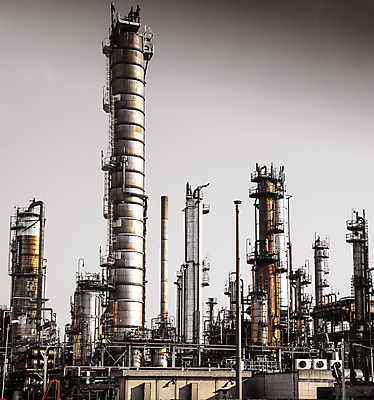 포토 JPG 해외이미지 식물 산업 컨셉 회사 공장 굴뚝 사람없음 야외 검은색 에너지 제조 휘발유 석유 연료 화학물질 해외202004 해외포토 컬러 비즈니스 공업 화학 파일형식