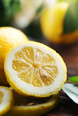포토 JPG 해외이미지 무료이미지 백그라운드 잎 단면 사람없음 아웃포커스 레몬 날것 슬라이스 해외202004 해외포토 식물 과일 촬영기법 파일형식 무료콘텐츠