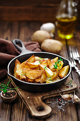 포토 JPG 해외이미지 무료이미지 접시 음식 백그라운드 다이어트 채소 감자 요리 사람없음 목재 갈색 주방 식사 튀김 해외202004 해외포토 나무 식기 컬러 재료 건강 파일형식 무료콘텐츠