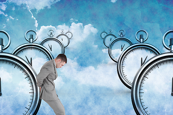 포토 JPG 해외이미지 백인 구름 손 응시 남자 행복 얼굴 시계 백그라운드 비즈니스 사업가 하늘 성공 미술 한명 서기 미소 성인 사무실 흰색 표현 시간 업무 비즈니스맨 떨어짐 리더 마감 압력 카운트다운 성인남자한명만 카피스페이스 해외202004 해외포토 자연요소 서양인 직업 1 시선 감정 컬러 컨셉 모션 문화예술 표정 사람 신체부위 공백 작업 직장인 남자한명만 성인남자만 파일형식