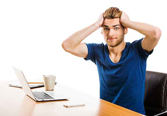 포토 JPG 해외이미지 백인 학생 교육 백그라운드 비즈니스 휴식 스트레스 피곤 한명 노트북 스터디 컴퓨터 사무실 비즈니스맨 좌절 책상 해외202004 해외포토 서양인 1 남자 감정 가구 컨셉 사람 전자제품 학습 직장인 파일형식