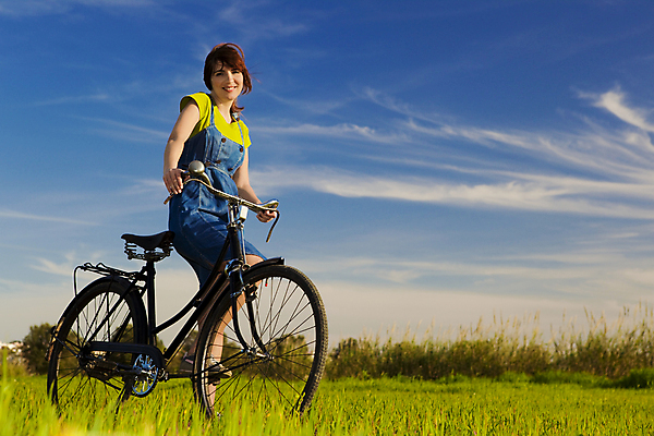 포토 JPG 해외이미지 1 라이프스타일 공원 여자 행복 스포츠 밭 자연 휴식 건강 한명 미소 사람 초원 성인 야외 초록색 청춘 자전거 봄 기쁨 자유 수확 신선 내추럴 바이킹 옛날 해외202004 해외포토 계절 공공시설 감정 컬러 컨셉 농업 표정 생활 바이크 생태계 파일형식