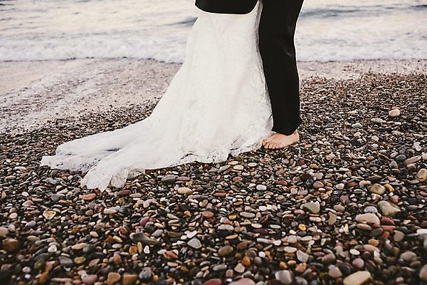 포토 JPG 해외이미지 백인 커플 드레스 여자 꽃 행복 모래 바다 결혼 백그라운드 2 가족 신혼부부 자연 결혼식 남편 함께함 관리 사랑 사람 사람없음 야외 여름 걷기 일몰 낭만 신혼여행 흰색 축하 잡기 해외202004 해외포토 서양인 식물 부부 옷 계절 감정 컬러 컨셉 관계 모션 이벤트 노을 생태계 신혼 파일형식