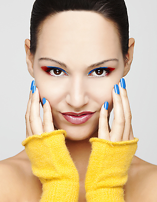 포토 JPG 해외이미지 백인 모델 응시 여자 감정 얼굴 장갑 백그라운드 장신구 손가락 한명 20대 성인 컬러풀 섹시 머리 유행 스파 화장품 회색 표현 화려 우아함 손톱관리 손톱 피부 피부관리 의료성형뷰티 스타일 해외202004 관능적 해외포토 서양인 1 손 시선 잡화 컬러 컨셉 사람 청년 신체부위 뷰티 네일아트 파일형식