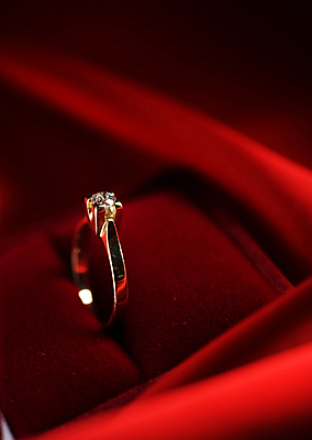 포토 JPG 해외이미지 모양 1 파도 결혼 백그라운드 컨셉 데이트 장신구 결혼식 휴가 아이디어 발렌타인데이 선물 사랑 이벤트 사람없음 빨간색 빛 보라색 낭만 축하 인사 반지 신용카드 날짜 성자 보석 실크 천 심볼 싱글 기회 슛 열정 다이아몬드 S 내추럴 제안 해외202004 해외포토 알파벳 감정 종교 바다 컬러 데이이벤트 금융 직물 예절 광석 파일형식