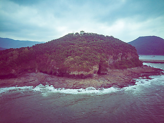 포토 JPG 주간 바다 여행 한국 풍경 사람없음 야외 하이앵글 가을 바위 항공촬영 국내여행 부안 채석강 전경 국내포토 자연요소 계절 아시아 뷰포인트 돌_바위 전라북도 명승지 파일형식 탑뷰