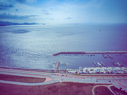 포토 JPG 주간 구름 여행 하늘 한국 풍경 사람없음 야외 하이앵글 가을 항공촬영 국내여행 군산 부안 전경 새만금방조제 가력도 국내포토 자연요소 계절 아시아 뷰포인트 섬 전라북도 방조제 파일형식 탑뷰