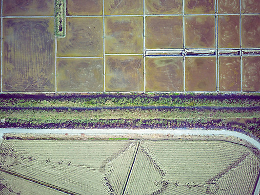 포토 JPG 주간 여행 한국 풍경 사람없음 야외 하이앵글 가을 항공촬영 곰소염전 국내여행 전경 국내포토 자연요소 계절 아시아 뷰포인트 부안 염전 파일형식 탑뷰