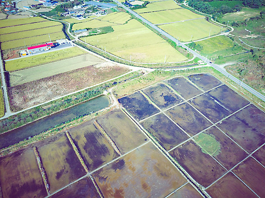 포토 JPG 주간 여행 한국 풍경 사람없음 야외 하이앵글 가을 항공촬영 곰소염전 국내여행 전경 국내포토 자연요소 계절 아시아 뷰포인트 부안 염전 파일형식 탑뷰