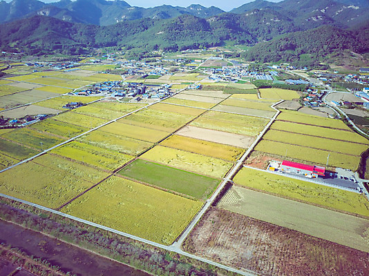 포토 JPG 주간 여행 한국 풍경 사람없음 야외 하이앵글 가을 항공촬영 곰소염전 국내여행 전경 국내포토 자연요소 계절 아시아 뷰포인트 부안 염전 파일형식 탑뷰