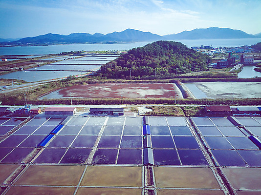 포토 JPG 주간 여행 한국 풍경 사람없음 야외 하이앵글 가을 항공촬영 곰소염전 국내여행 전경 국내포토 자연요소 계절 아시아 뷰포인트 부안 염전 파일형식 탑뷰
