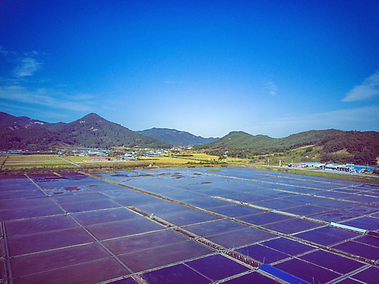 포토 JPG 주간 구름 여행 하늘 한국 풍경 사람없음 야외 하이앵글 가을 항공촬영 곰소염전 국내여행 전경 국내포토 자연요소 계절 아시아 뷰포인트 부안 염전 파일형식 탑뷰