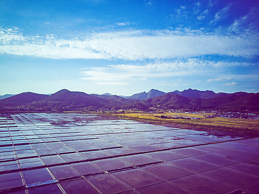 포토 JPG 주간 구름 여행 하늘 한국 풍경 사람없음 야외 하이앵글 가을 항공촬영 곰소염전 국내여행 전경 국내포토 자연요소 계절 아시아 뷰포인트 부안 염전 파일형식 탑뷰
