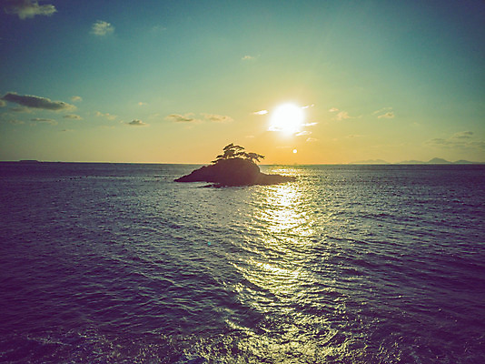 포토 JPG 주간 구름 바다 여행 하늘 한국 풍경 사람없음 야외 하이앵글 태양 가을 항공촬영 국내여행 솔섬 전경 국내포토 자연요소 계절 아시아 뷰포인트 섬 부안 파일형식 탑뷰