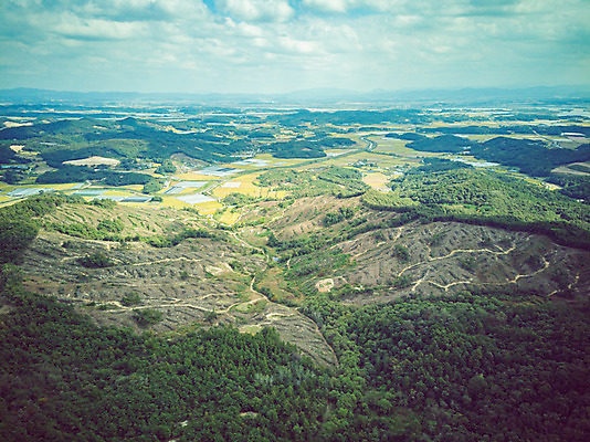 포토 JPG 주간 구름 여행 하늘 한국 풍경 사람없음 야외 하이앵글 가을 항공촬영 국내여행 부여 전경 가림산성 성흥산 국내포토 자연요소 계절 아시아 뷰포인트 산 충청남도 산성 파일형식 탑뷰