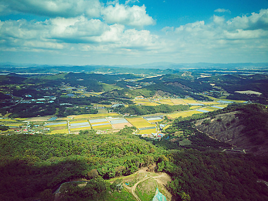 포토 JPG 주간 구름 여행 하늘 한국 풍경 사람없음 야외 하이앵글 가을 항공촬영 국내여행 부여 전경 가림산성 성흥산 국내포토 자연요소 계절 아시아 뷰포인트 산 충청남도 산성 파일형식 탑뷰