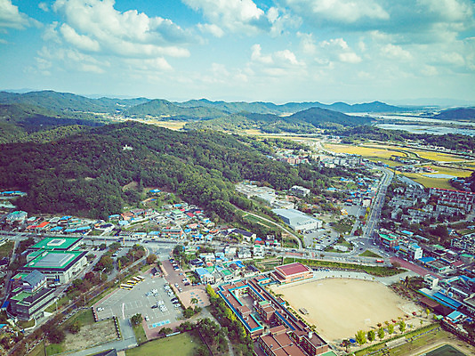 포토 JPG 주간 구름 여행 하늘 한국 풍경 사람없음 야외 하이앵글 가을 항공촬영 국내여행 부여 부여정림사지 전경 국내포토 자연요소 계절 아시아 뷰포인트 충청남도 파일형식 탑뷰