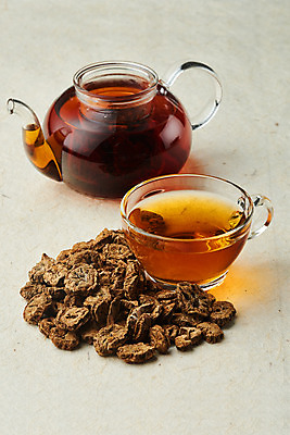 포토 JPG 스튜디오촬영 채소 식재료 주전자 실내 건강 사람없음 차 전통차 찻주전자 오브젝트 한지배경 우엉 우엉차 볶은우엉 국내포토 음료 백그라운드 주방용품 내부 차_음료 파일형식