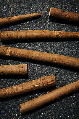 포토 JPG 스튜디오촬영 채소 식재료 검은배경 실내 건강 사람없음 하이앵글 오브젝트 우엉 플랫레이 국내포토 뷰포인트 백그라운드 내부 검은색 플랫 파일형식