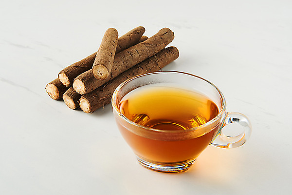 포토 음료 백그라운드 채소 실내 내부 차_음료 흰색 파일형식 전통차 우엉 스튜디오촬영 식재료 건강 차 JPG 사람없음 오브젝트 흰배경 우엉차 국내포토