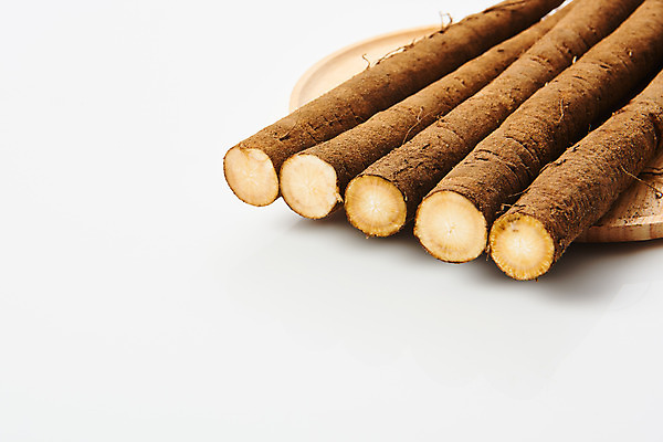 포토 JPG 스튜디오촬영 채소 식재료 단면 실내 건강 사람없음 오브젝트 흰배경 나무쟁반 우엉 국내포토 백그라운드 쟁반 내부 목재 흰색 파일형식