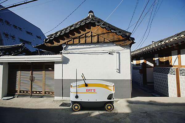 주간 PSD 편집 편집이미지 사람없음 야외 3D소스 3D 스마트 로봇 배송 입체 디지털합성 오브젝트 택배 도우미 배달음식 편집소스 자율주행 무인택배 이미지편집 편집3D 자연요소 음식 컨셉 운전 운송업 배달 무인기계 파일형식 4차산업