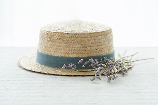 포토 JPG 스튜디오촬영 식물 모자 꽃 건조 실내 사람없음 오브젝트 흰배경 드라이플라워 오하이오블루 국내포토 잡화 백그라운드 내부 흰색 파일형식