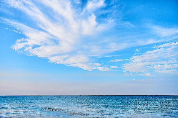 포토 JPG 주간 구름 바다 여행 하늘 휴가 사람없음 야외 여름 여름휴가 바캉스 맑음 해수욕장 강원도 하조대해수욕장 국내포토 자연요소 계절 날씨 한국 양양 파일형식 여름_계절