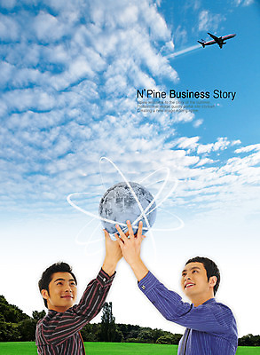 PSD 구름 편집이미지 직업 디자인 남자 지구 비즈니스 부분 관계 하늘 성공 협력 비행기 사람 잔디 초원 상반신 20대 두명 30대 비즈니스라이프 청춘 지구본 직장인 비즈니스맨 동료 디지털합성 동맹 동반자 남자만 성인남자만 성인만 이미지편집 자연요소 식물 라이프스타일 컨셉 항공교통 대중교통 청년 장년 파일형식