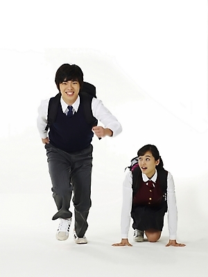 포토 JPG 스튜디오촬영 전신 학생 여학생 여자 교육 남자 교복 남학생 포즈 가방 배낭 청소년 고등학생 책가방 누끼 사람 두명 10대 친구 스쿨라이프 경쟁 한국인 십대만 국내포토 라이프스타일 잡화 옷 컨셉 학교 관계 실내 동양인 파일형식