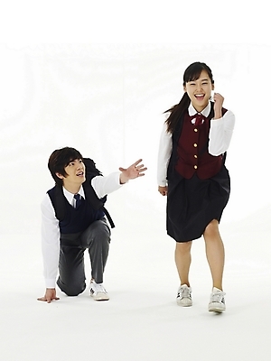 포토 JPG 스튜디오촬영 전신 학생 여학생 여자 교육 남자 교복 남학생 포즈 가방 배낭 청소년 고등학생 책가방 누끼 사람 두명 10대 친구 스쿨라이프 경쟁 한국인 십대만 국내포토 라이프스타일 잡화 옷 컨셉 학교 관계 실내 동양인 파일형식