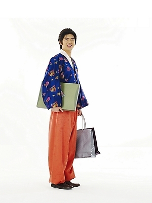 포토 JPG 스튜디오촬영 전신 한국전통 전통 명절 남자 남학생 포즈 청소년 선물 한명 누끼 사람 10대 선물상자 한국인 전통의상 한복 남자만 남자한명만 십대만 십대남자만 십대남자한명만 국내포토 1 학생 기념일 한국 실내 동양인 상자 파일형식