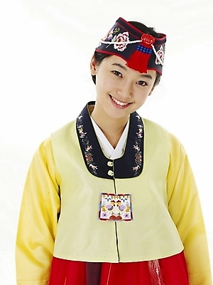 포토 JPG 스튜디오촬영 한국전통 전통 여학생 여자 명절 포즈 부분 청소년 한명 누끼 사람 상반신 10대 한국인 전통의상 한복 여자만 여자한명만 십대만 십대여자만 십대여자한명만 국내포토 1 학생 기념일 한국 실내 동양인 파일형식