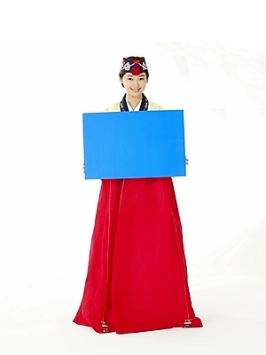 포토 JPG 스튜디오촬영 전신 한국전통 전통 여학생 여자 명절 포즈 청소년 안내 한명 누끼 사람 10대 한국인 전통의상 한복 알림 여자만 여자한명만 십대만 십대여자만 십대여자한명만 국내포토 1 학생 기념일 한국 실내 동양인 파일형식