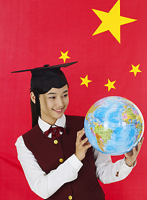 포토 JPG 스튜디오촬영 학생 여학생 여자 교육 교복 나라 학사모 졸업 부분 청소년 고등학생 한명 사람 이벤트 상반신 10대 지구본 스쿨라이프 한국인 오성홍기 인재 여자만 여자한명만 십대만 십대여자만 십대여자한명만 국내포토 모자_잡화 1 라이프스타일 옷 학교 실내 동양인 중국 국기 파일형식