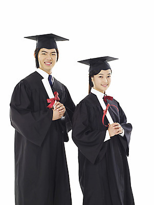 포토 JPG 스튜디오촬영 학생 여학생 여자 교육 남자 남학생 학사모 졸업 부분 고등학생 누끼 사람 이벤트 상반신 두명 10대 친구 스쿨라이프 한국인 졸업가운 졸업장 십대만 국내포토 모자_잡화 라이프스타일 학교 관계 청소년 실내 동양인 가운 파일형식