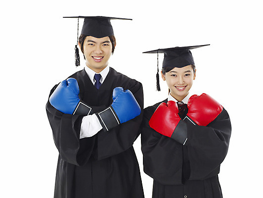 포토 JPG 스튜디오촬영 학생 여학생 여자 교육 남자 남학생 학사모 졸업 부분 고등학생 누끼 사람 이벤트 상반신 두명 10대 친구 스쿨라이프 경쟁 한국인 졸업가운 권투글러브 라이벌 십대만 국내포토 모자_잡화 라이프스타일 컨셉 학교 관계 청소년 실내 동양인 글러브 가운 파일형식