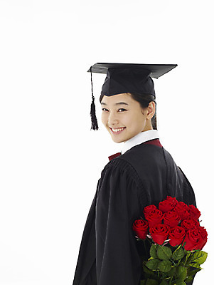 포토 JPG 스튜디오촬영 학생 여학생 여자 교육 꽃 꽃다발 학사모 졸업 부분 청소년 고등학생 선물 한명 누끼 사람 이벤트 상반신 10대 장미 스쿨라이프 한국인 축하 졸업가운 여자만 여자한명만 십대만 십대여자만 십대여자한명만 국내포토 식물 모자_잡화 1 라이프스타일 컨셉 학교 실내 동양인 가운 파일형식