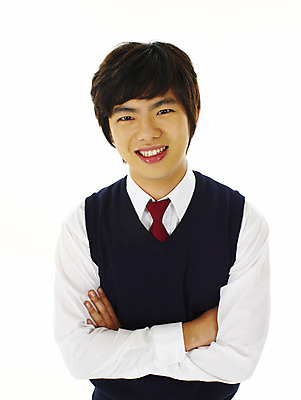 포토 JPG 스튜디오촬영 학생 교육 남자 교복 남학생 포즈 부분 청소년 고등학생 한명 서기 미소 웃음 누끼 사람 상반신 10대 스쿨라이프 팔짱 한국인 남자만 남자한명만 십대만 십대남자만 십대남자한명만 국내포토 1 라이프스타일 옷 학교 모션 실내 표정 동양인 파일형식
