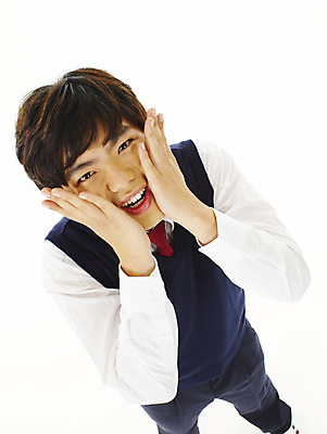 포토 JPG 스튜디오촬영 전신 학생 교육 남자 교복 남학생 포즈 청소년 고등학생 한명 서기 미소 웃음 누끼 사람 손짓 10대 하이앵글 스쿨라이프 한국인 수줍음 남자만 남자한명만 십대만 십대남자만 십대남자한명만 국내포토 1 라이프스타일 옷 감정 뷰포인트 학교 모션 실내 표정 동양인 파일형식